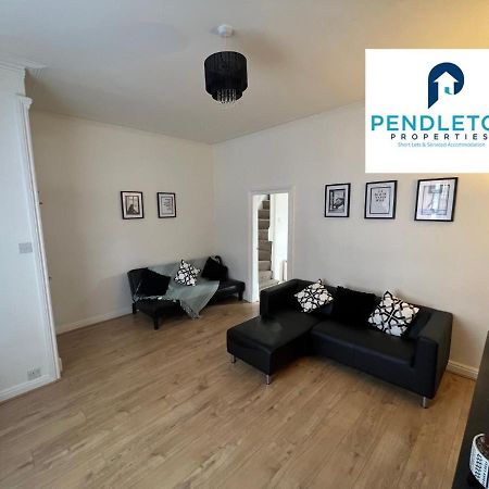 Willa Modern 3 Bed House With Free Parking And Wi-Fi Preston  Zewnętrze zdjęcie