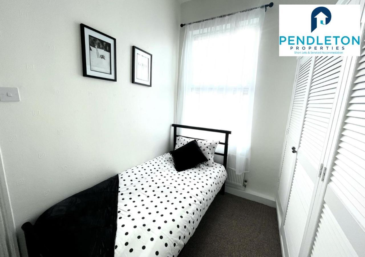 Willa Modern 3 Bed House With Free Parking And Wi-Fi Preston  Zewnętrze zdjęcie