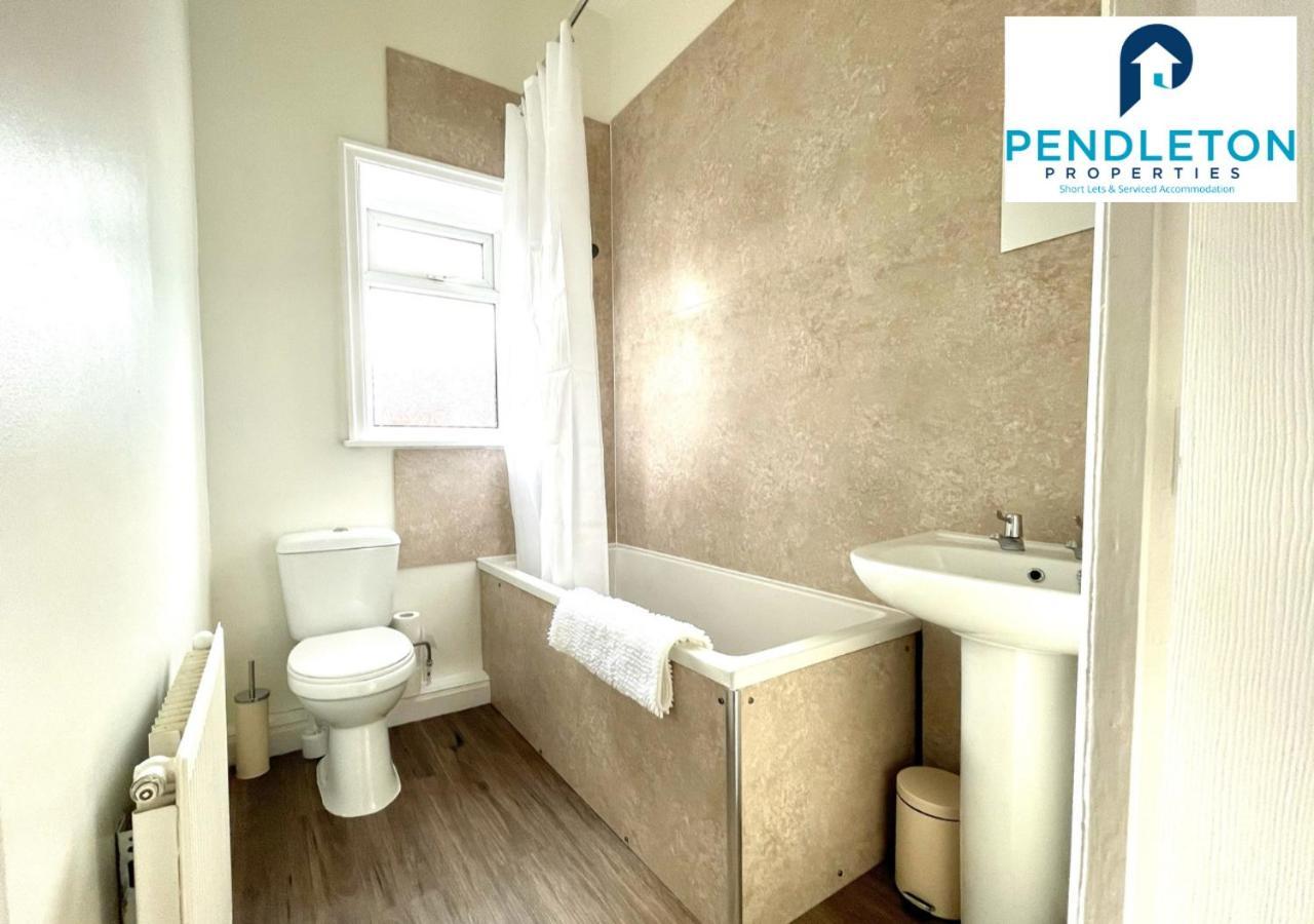 Willa Modern 3 Bed House With Free Parking And Wi-Fi Preston  Zewnętrze zdjęcie
